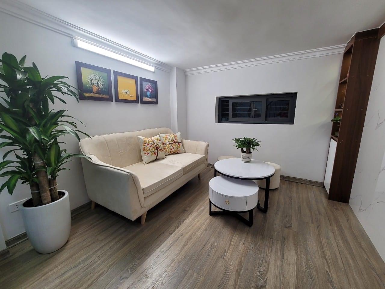 Tam Trinh, 34m, 4 tầng, 3 ngủ nhà đẹp ở luôn, gần phố, hướng đẹp sổ đỏ riêng