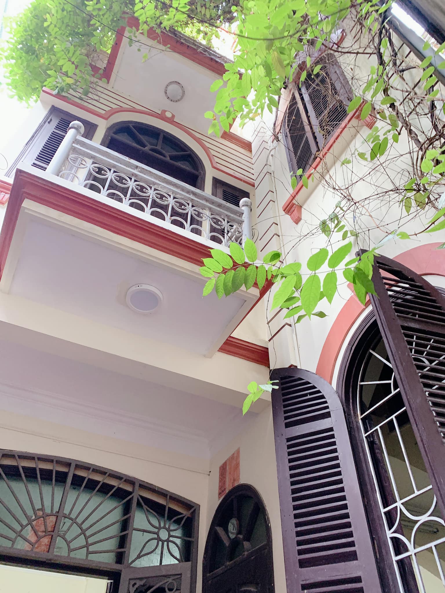 Bán nhà phố Bạch Mai, 43m2 x 4 tầng, MT 5m, ba gác đỗ cửa. Giá chỉ 4 tỷ 6