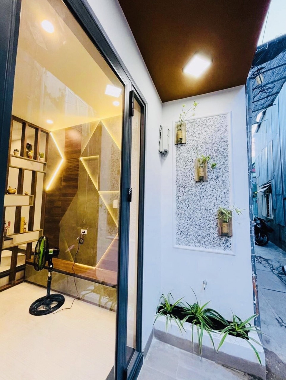 Bán nhà kiệt ô tô Điện Biên Phủ mới tinh thông Thái Thị Bôi 84m2 2 tầng chỉ 2.45 tỷ