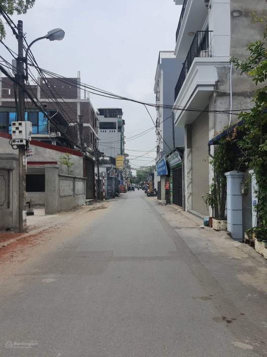 Bán nhà Tây Hồ lô góc 150m2 mặt tiền 7.5m đường 3 ô tô tránh, vài bước ra hồ, kinh doanh, giá 23 tỷ