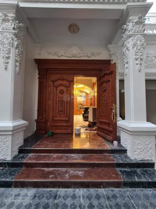 Bán nhà Trần Bình biệt thự siêu đẹp vỉa hè thang máy 150m2 4 tầng 34.9 tỷ