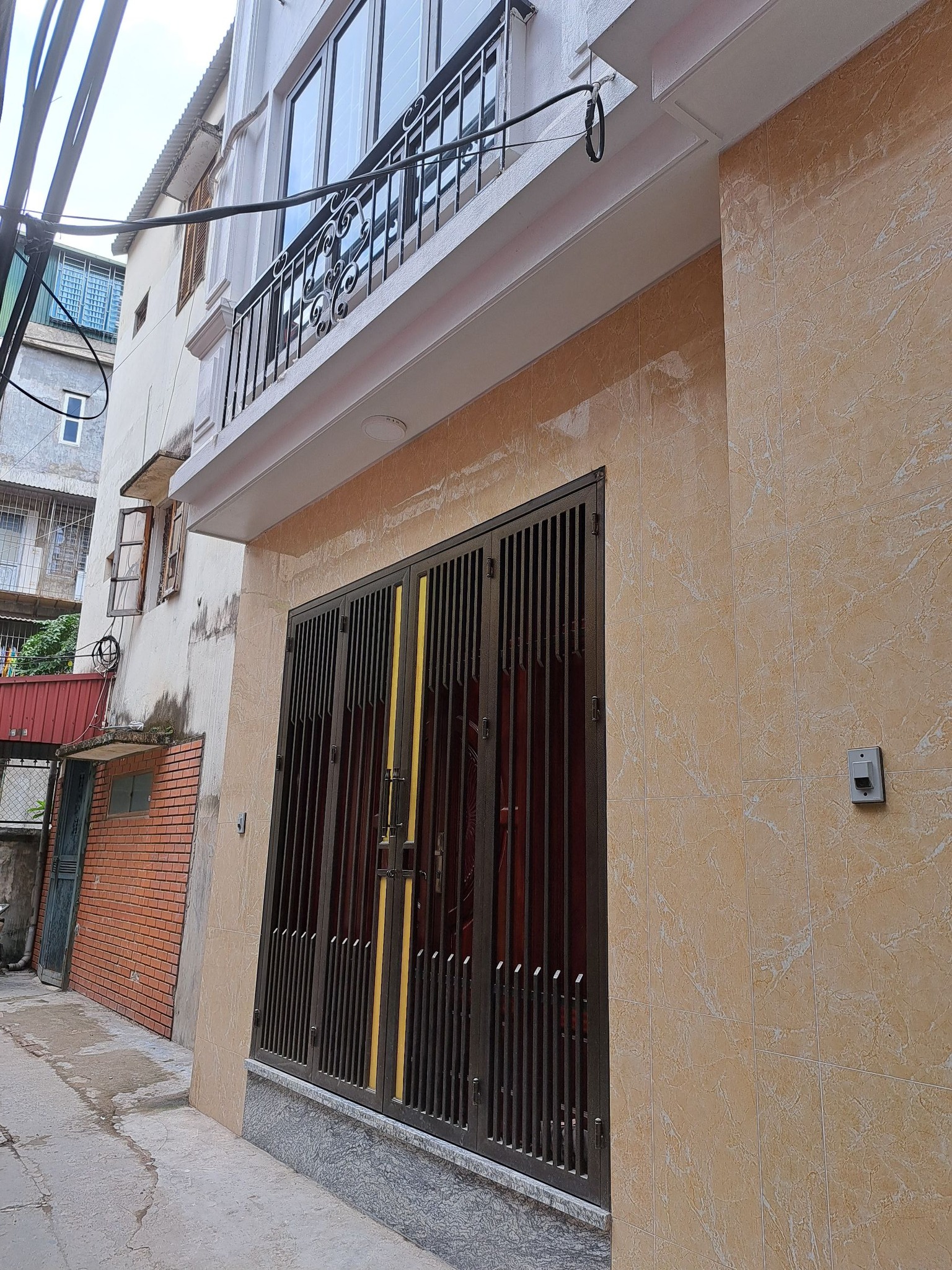 Bán nhà phố Trần Cung, Nghĩa Tân 32m2 x 5 Tầng Mặt tiền 3,9m giá 4,25 tỷ