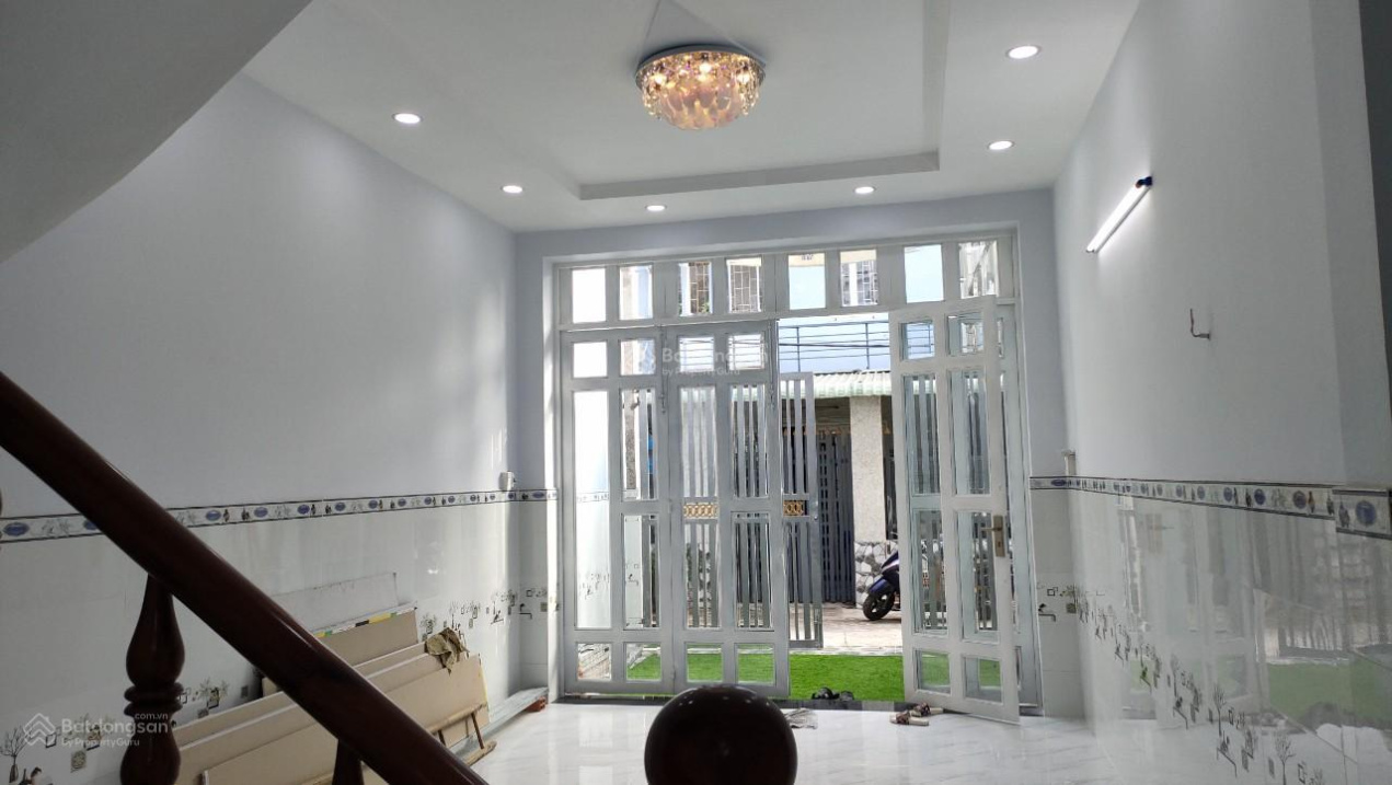 Bán nhà mới xây 2 tầng, hẻm ôtô 5m, DT: 4 * 15m, Xã Thới Tam Thôn (Giá: 3,3 tỷ TL mạnh)