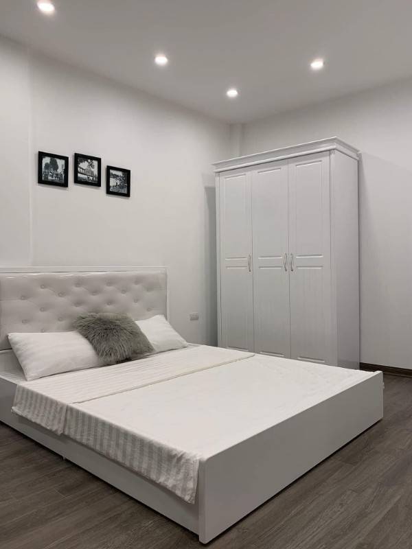 Bán nhà ngõ 378 Lê Duẩn giá 13 tỷ, 90m2, MT 7m, SĐCC, giao ngay