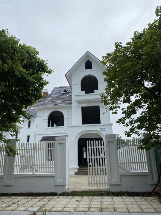 Cần bán căn biệt thự 240m2 khu C-Geleximco Lê Trọng Tấn-Hà Đông, giá chỉ 24 tỷ