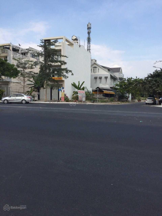 Cần bán đất biệt thự 6B - T30 đẹp lắm, giấy tờ đàng hoàng, DT 10x20m, giá 62tr/m2