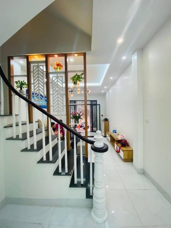 Bán gấp nhà 4 tầng ngõ 515 Hoàng Hoa Thám 58m2, mới tinh, giá 6.5 tỷ