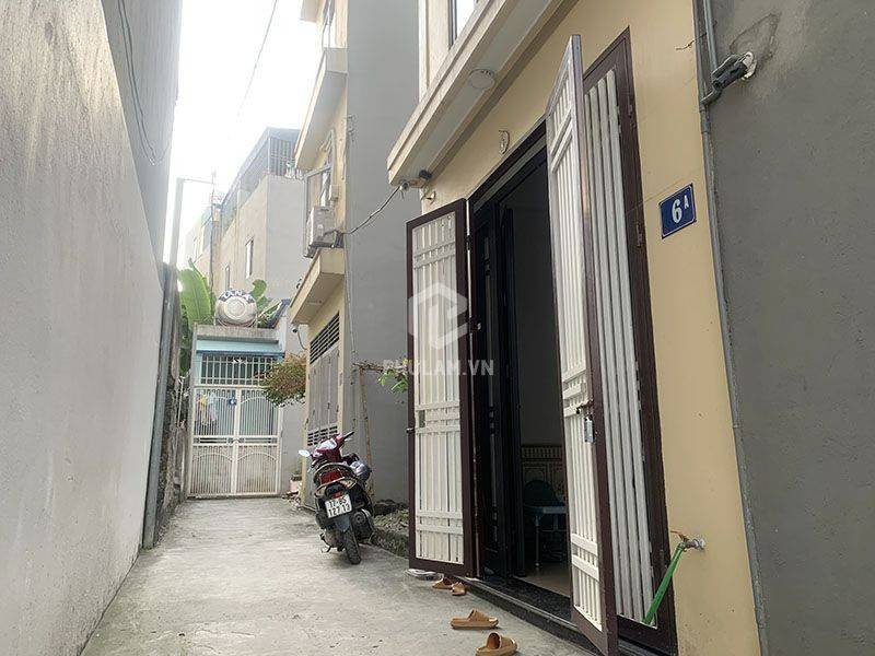 Cần bán nhà 3 tầng 32,1m2 nằm trong ngõ 293 Thạch Bàn