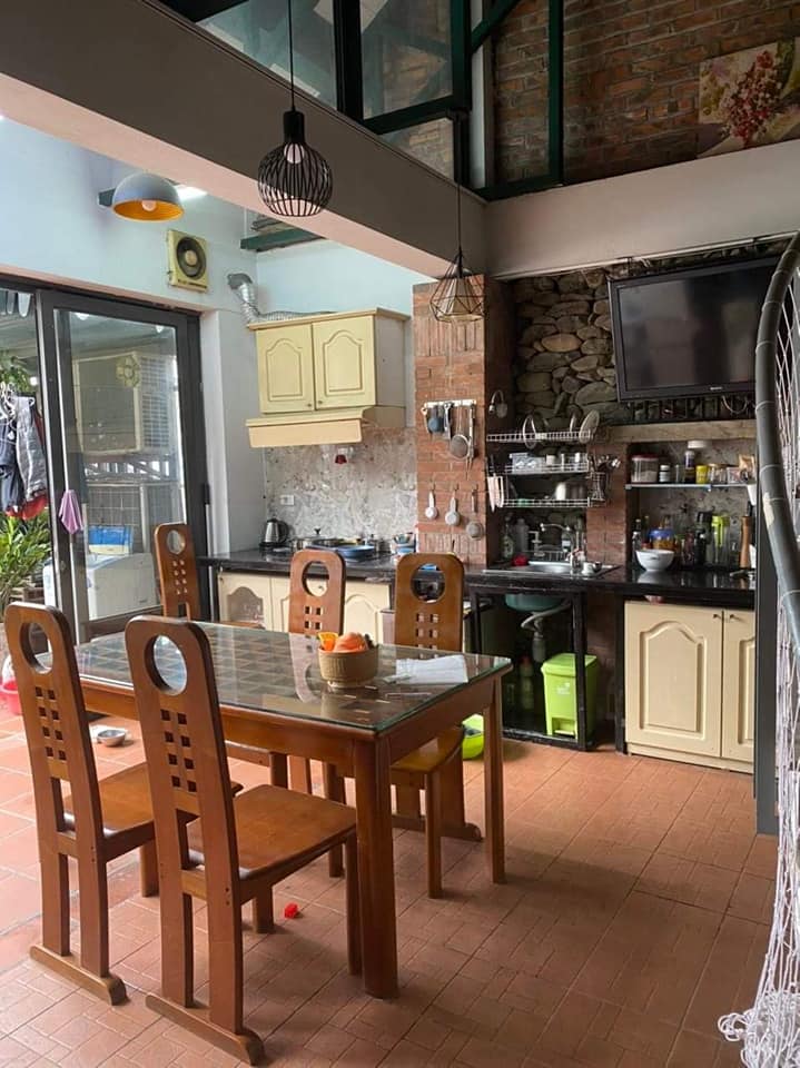 Bán nhà mặt phố Nghi Tàm, sang Hồ Tây 1 phút