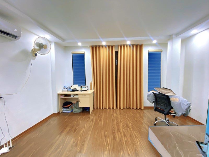 Đường Cầu Giấy chỉ 5 tỷ 1, DT 45m2 x 4 tầng, ngõ ô tô thông.