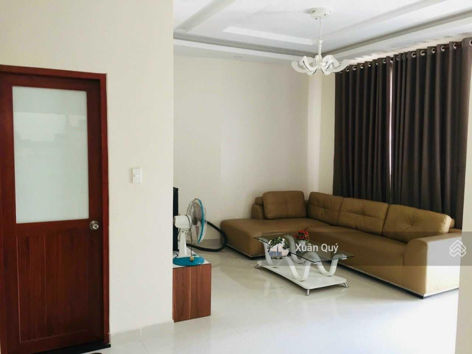 Chính chủ Bán Biệt thự Sân vườn 12x16m P. An Phú Quận 2, Giá rẻ 21 tỷ.