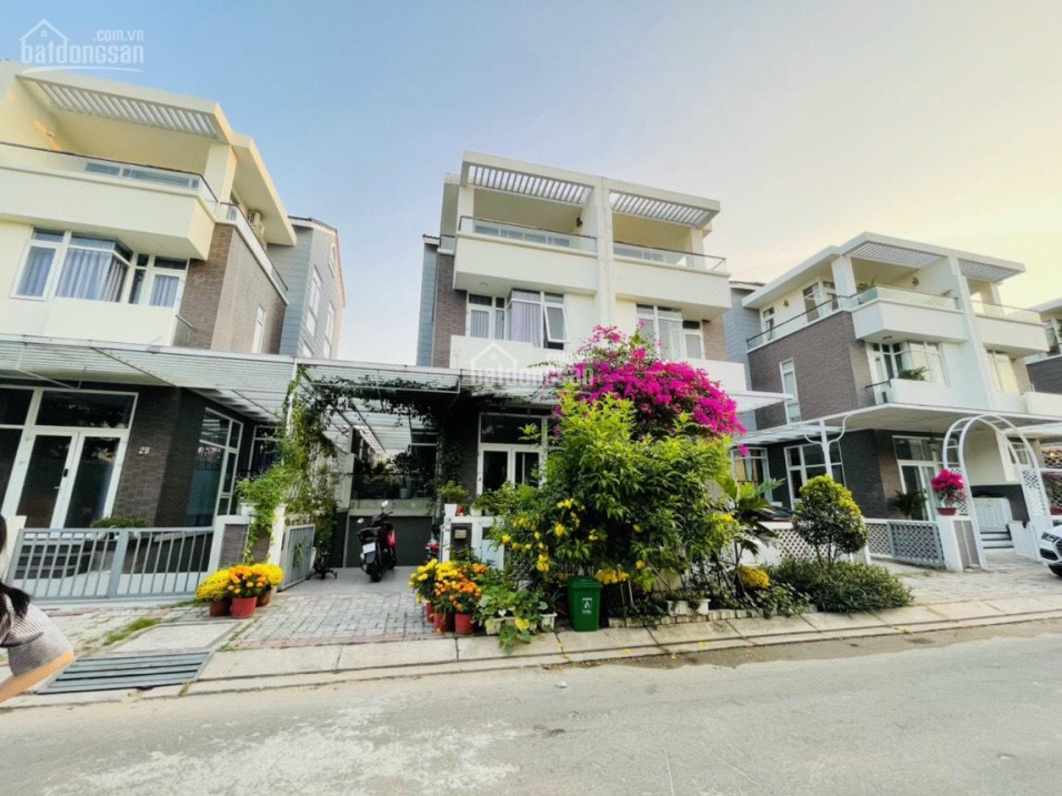 Chính chủ bán gấp biệt thự & nhà phố 7.4x20m - giá 20 tỷ (full nội thất), Jamona Q.7, LH 0934 416 103