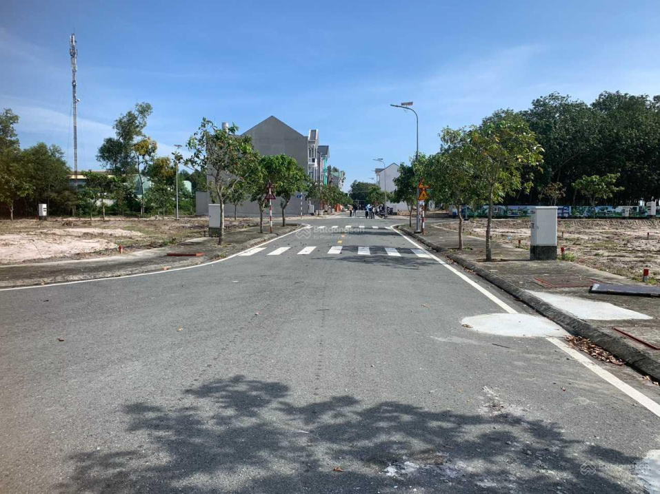 Chính chủ cần bán lô mặt tiền Long Thuận, Long Phước, Q9 giá 1,6tỷ/80m2 có sổ riêng. LH: 0326 863 791