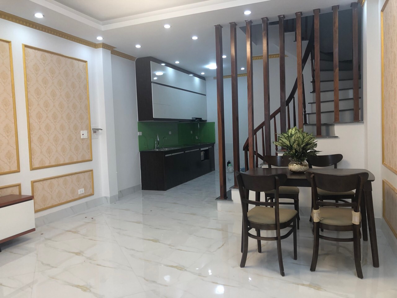 Bán nhà phố Vạn Phúc, Hà Đông, DT:45m2, MT:5m,6 tầng, thang máy
