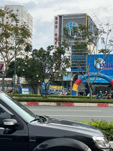 Hàng hiếm bán nhà mặt tiền Phạm Văn Đồng khu kinh doanh giá 3.8tỷ