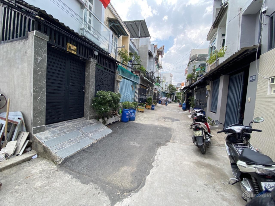 Đất đường số 9, Linh Xuân, DT 52m2, dân trí cao đông đúc