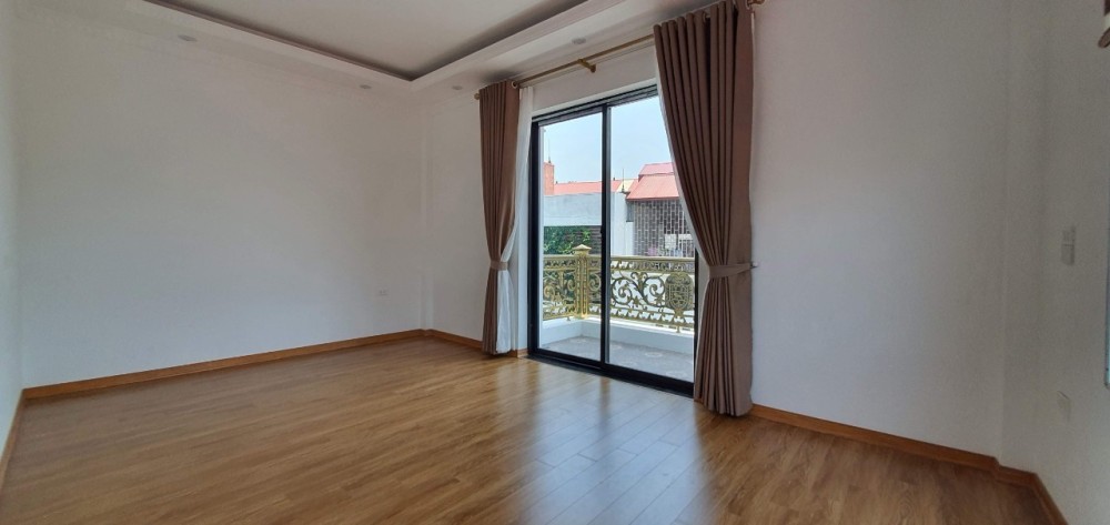 Mặt phố Duy Tân DT 120m2 x 6 tầng, kinh doanh khủng, 48 tỷ