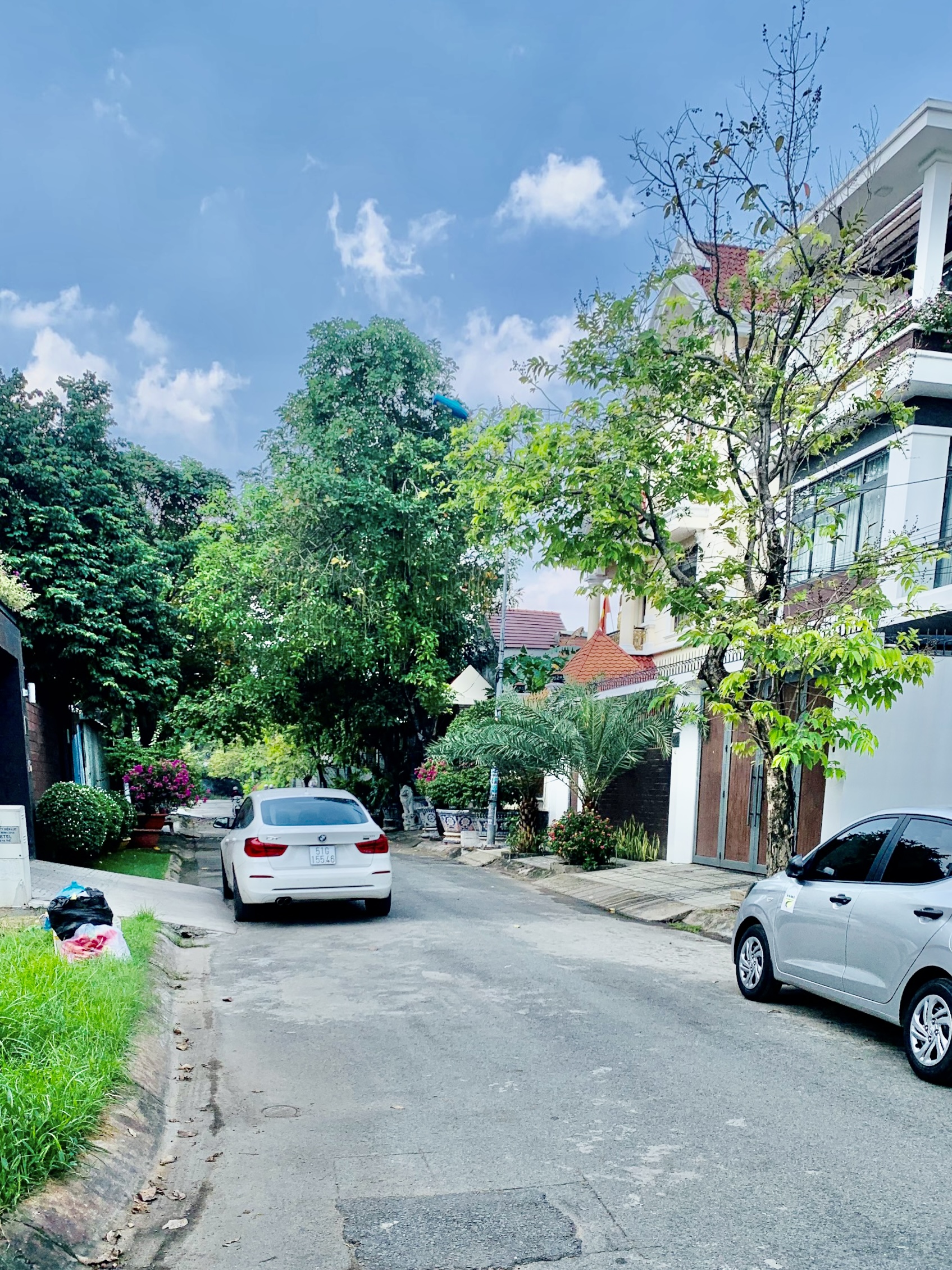 Còn lô đất KDC Long Bình, MT Phước Thiện, Long Bình, Q9, 85m2 sổ hồng riêng, XDTD, Giá 2.4 Tỷ