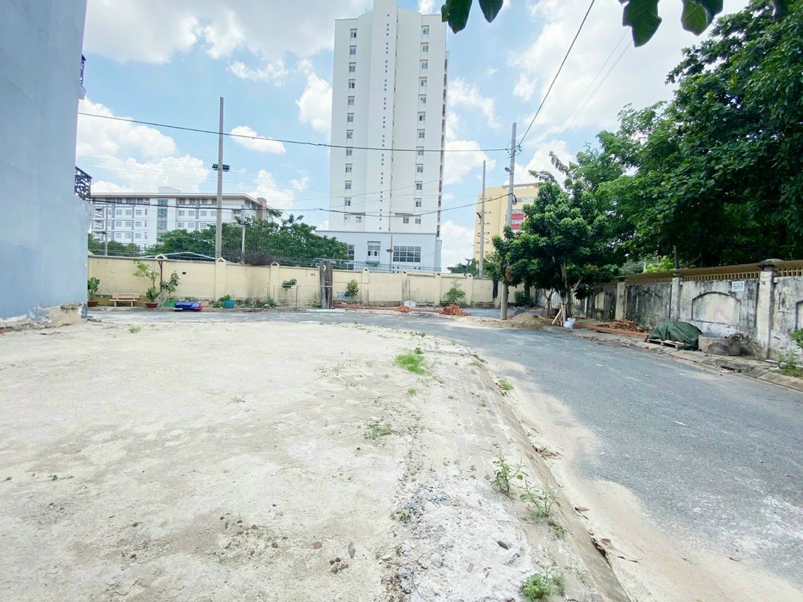 Mặt tiền kd quận 9, lô góc đại học văn hoá