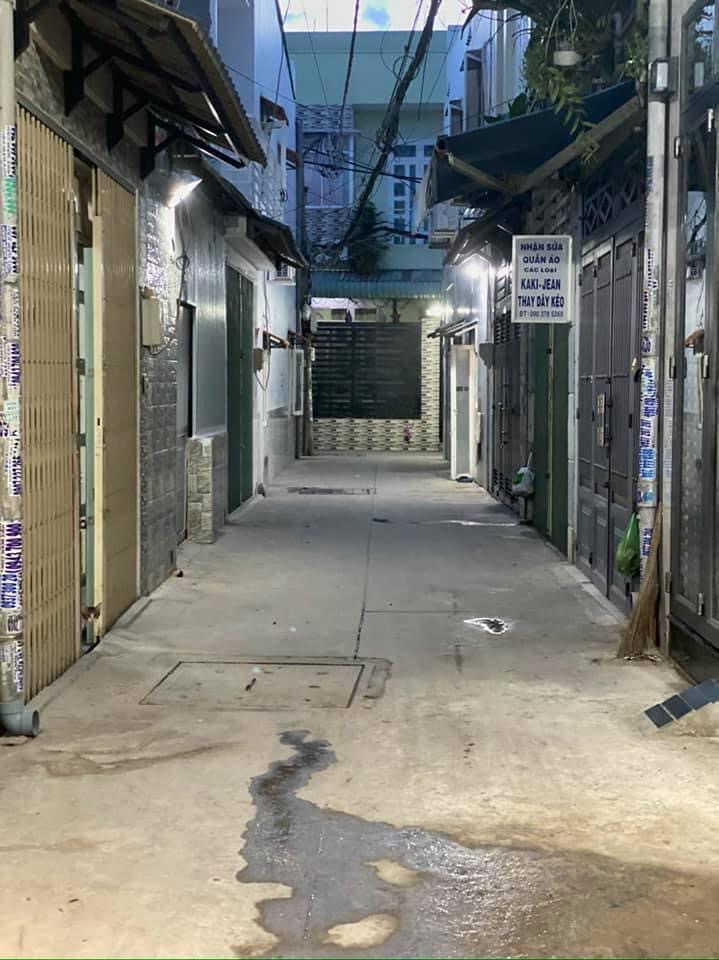 Chính chủ bán nhà ngay MT Đào Duy Anh, P9, Phú Nhuận DT 4x17m, sổ riêng, 1 trệt, 2 lầu, Giá 4.2 Tỷ