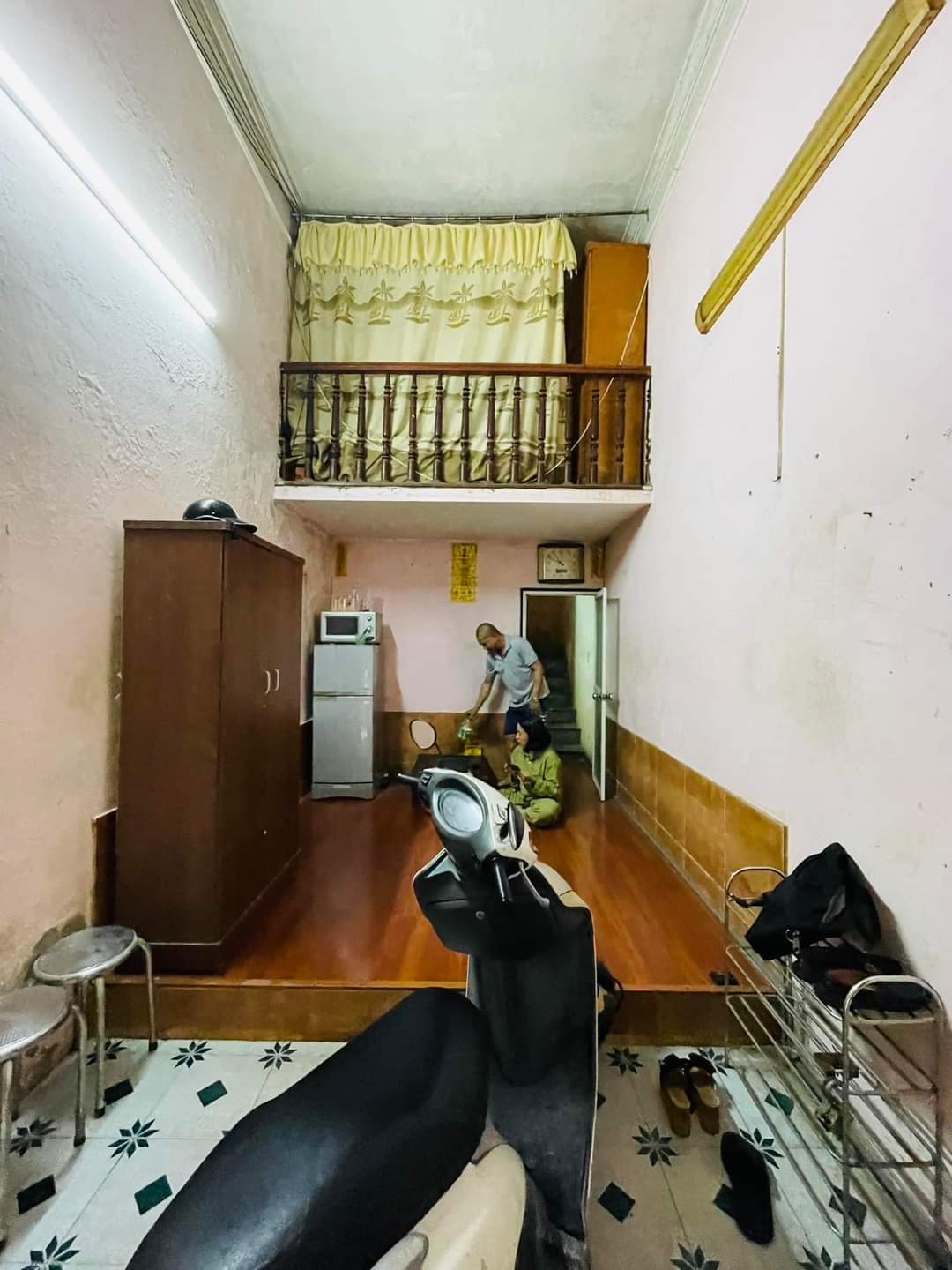 Vị trí đẹp. Ngõ ba gác. Cách ôtô 10m