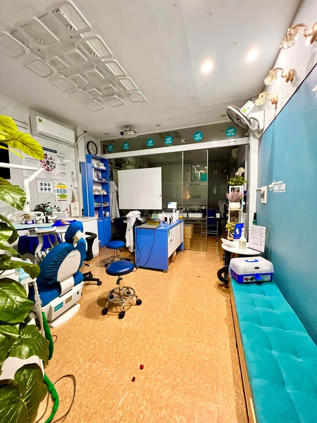 Mặt phố. Sầm uất. Kinh doanh cực đỉnh.