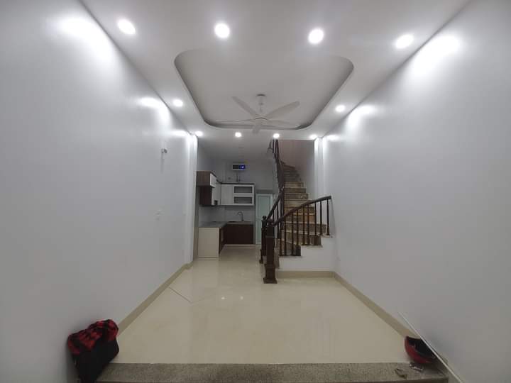 Nhà đẹp BA ĐÌNH, GẦN Ô TÔ, SÁT ĐẠI SỨ QUÁN Thụy Điển, TƯƠNG LAI SÁT PHỐ, AN SINH ĐỈNH.