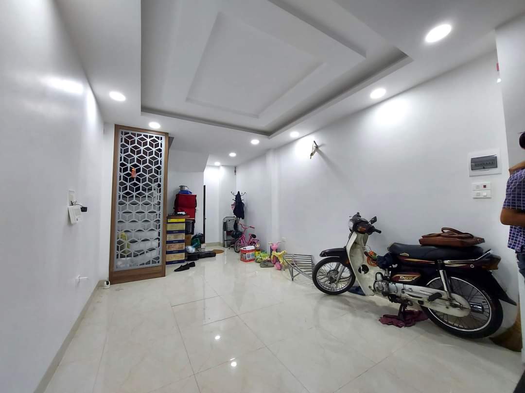 Vị trí cực đẹp. Ngõ 3 gác đua. Thông thoáng các ngả