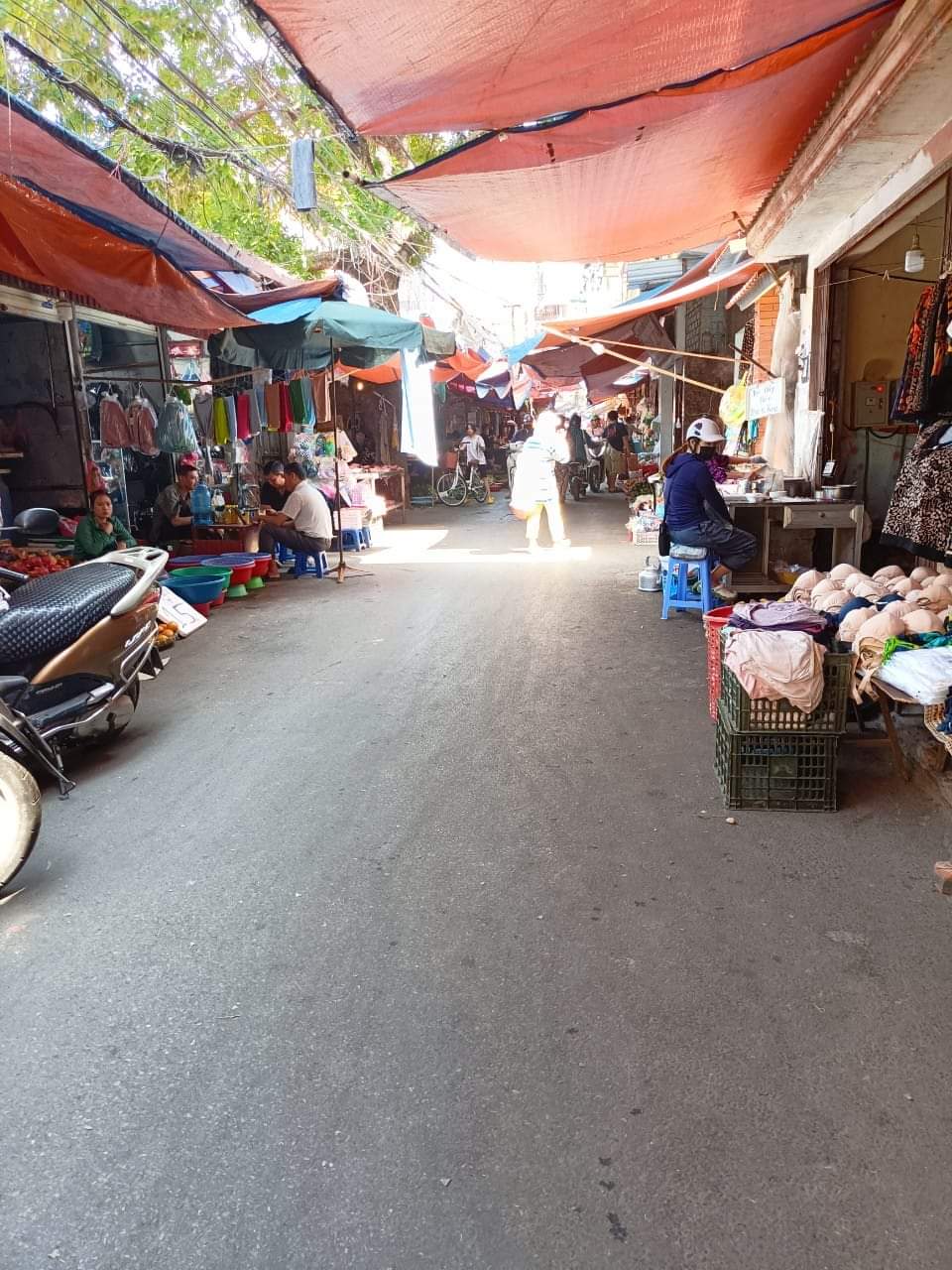 BÁN NHÀ MẶT CHỢ - TRUNG TÂM BA ĐÌNH - KINH DOANH SẦM UẤT - DT: 55M2X3T, MT: 4.5M. GIÁ 8.1 TỶ