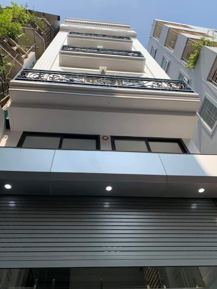 CẦN BÁN GẤP NHÀ MỚI PHỐ TRẦN VỸ- CẦU GIẤY - GARA- Ô TÔ TRÁNH- VỈA HÈ- THANG MÁY. DT: 45M2X7T, MT: 5M.