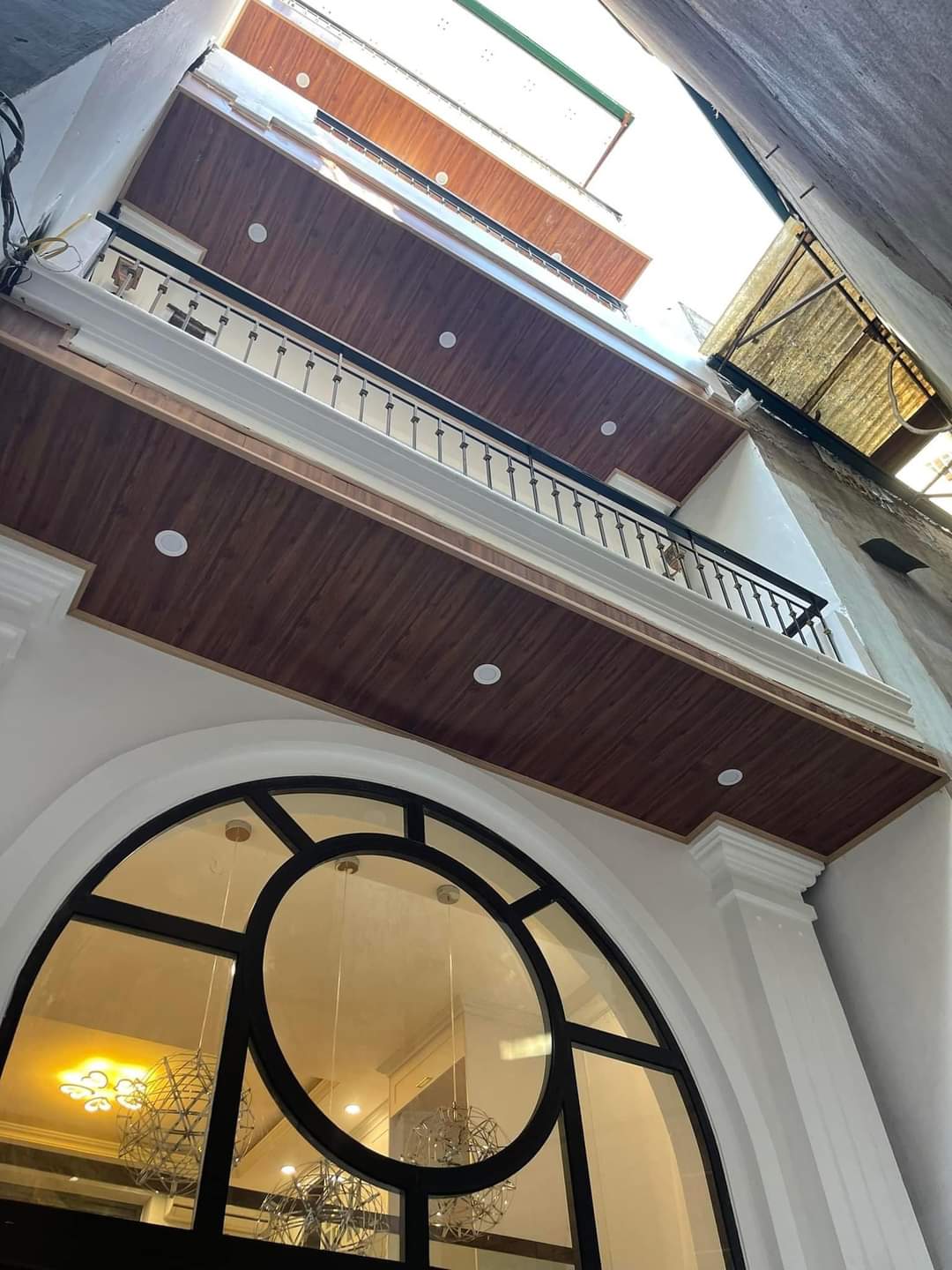 Nguyễn lương Bằng 45m 5tầng bề thế mt5m ở cực sướng, 2 thoáng yên tĩnh 4.99 tỷ