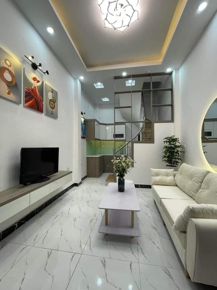 🙏 BÁN GẤP ❤️ CHỈ 3.9 TỶ, NGUYỄN VĂN CỪ, LB, 5 TẦNG, 40 M2, NỞ HẬU, NHÀ MỚI, Ô TÔ ĐỖ GẦN, MT RỘNG