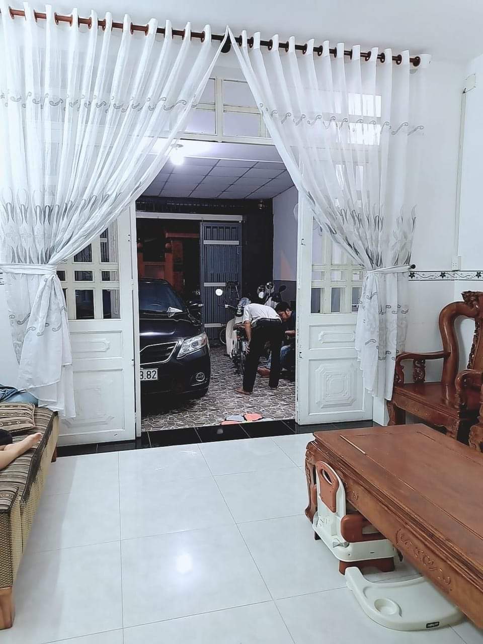 Bán nhà hẻm 8m đường Lã Xuân Oai 1 trệt 1 lầu SHR 80m2 giá 5.6 tỷ