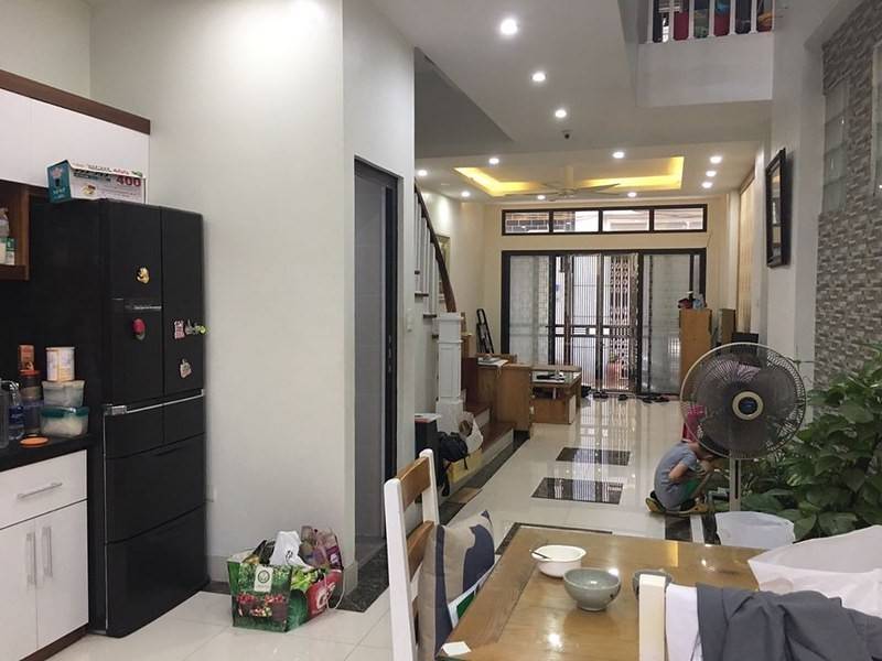 Gia đình cần bán Nhà Mới ngõ 444 Đội Cấn giá 5.2 tỷ, 40mx5T.