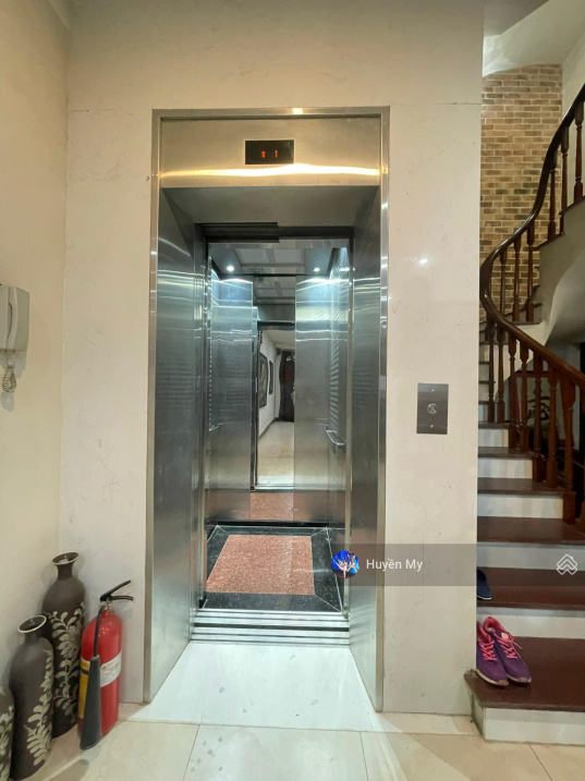 Gía hợp lý bán nhà mặt phố Phùng Chí Kiên - 800A Cầu Giấy 65m, nhà đẹp, thang máy, chỉ nhỉnh 16 tỷ