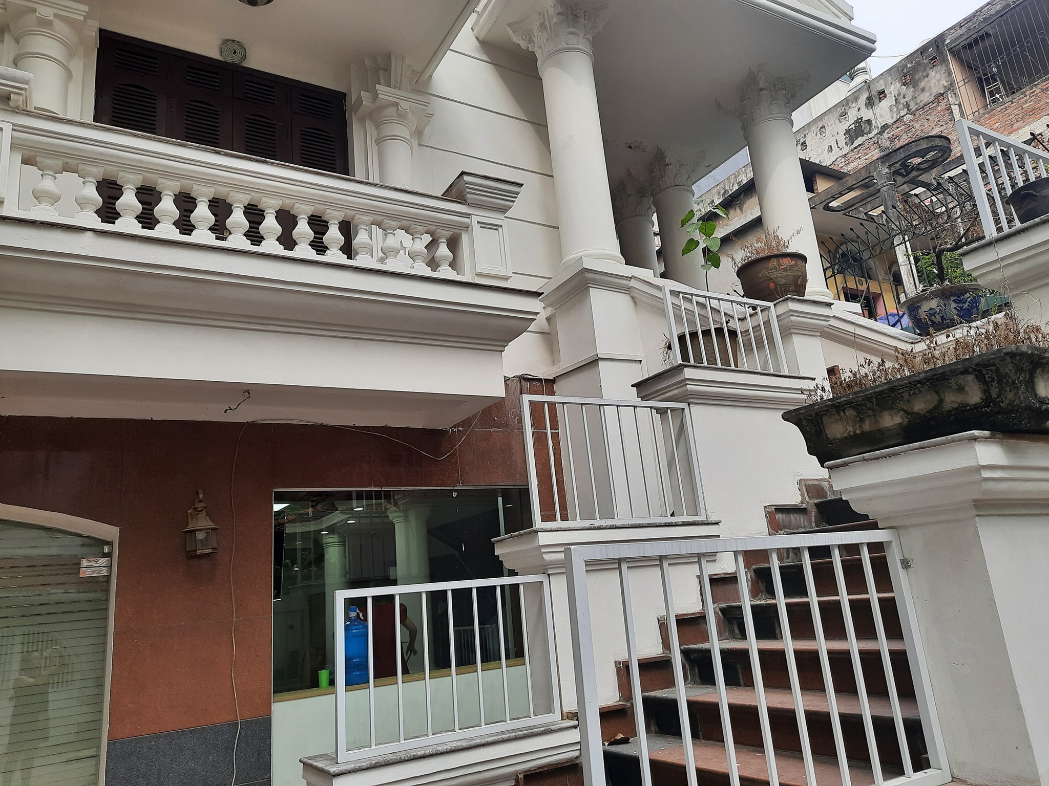 Bán nhà mặt phố Hoa Bằng 315m MT13m 66 tỷ.