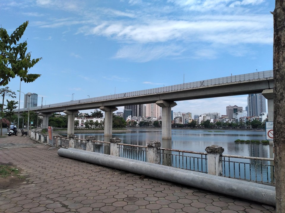 Bán đất Đống Đa , mặt đường Hoàng Cầu , tặng nhà 3 tầng , kinh doanh ổn định , giá hấp dẫn