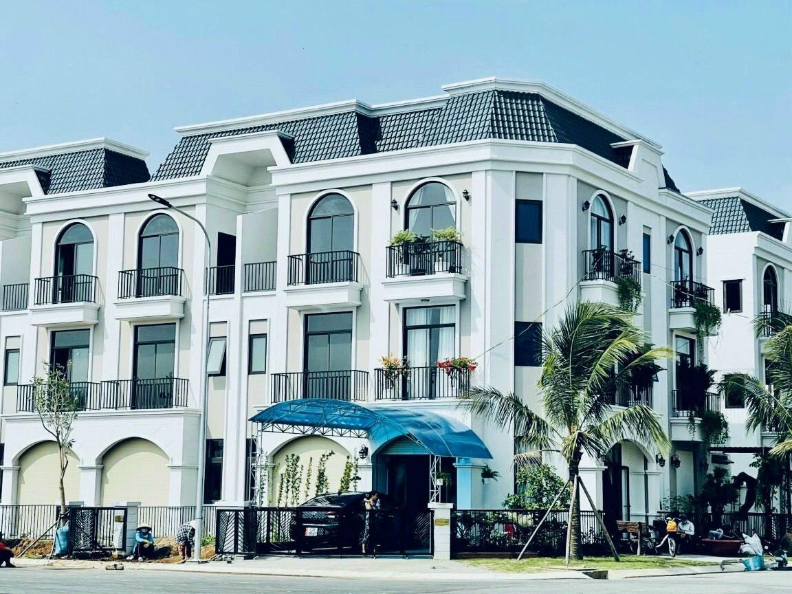 Nhà Phố Liền Kề Aeon Long An, Ven sông vàm cỏ