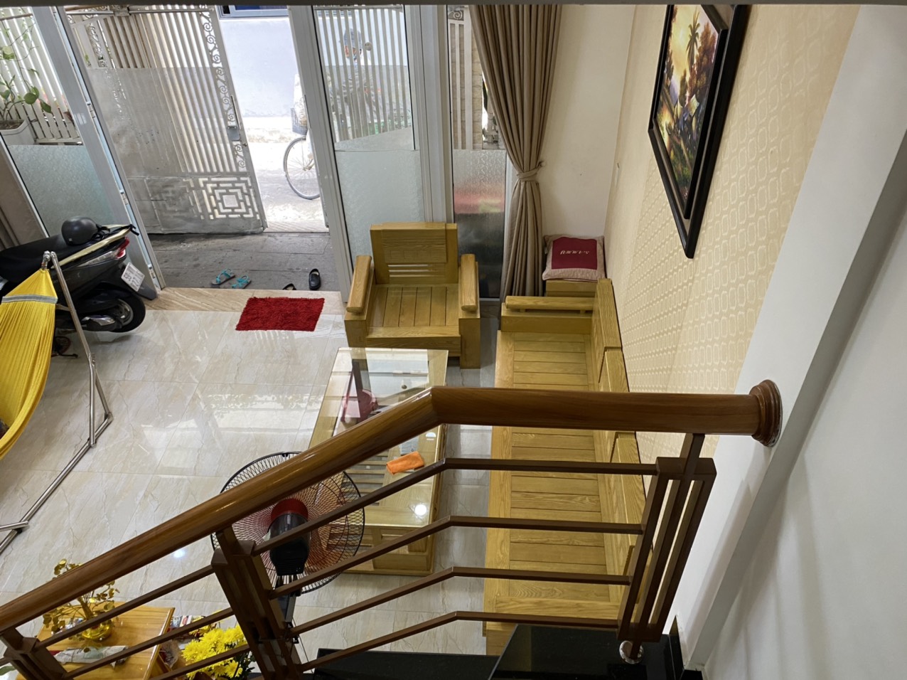 Bán nhà ở diện tích 67m2 , 1 trên, 2 lầu , sân thượng