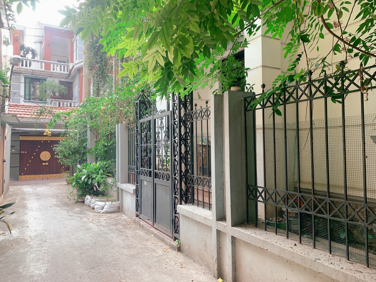 Phú Thượng , Tây Hồ, Bán 203m2 tặng biệt thự 4 Tầng , Ô tô Vào Nhà , Xây CHDV , Dòng Tiền.. 11 tỷ