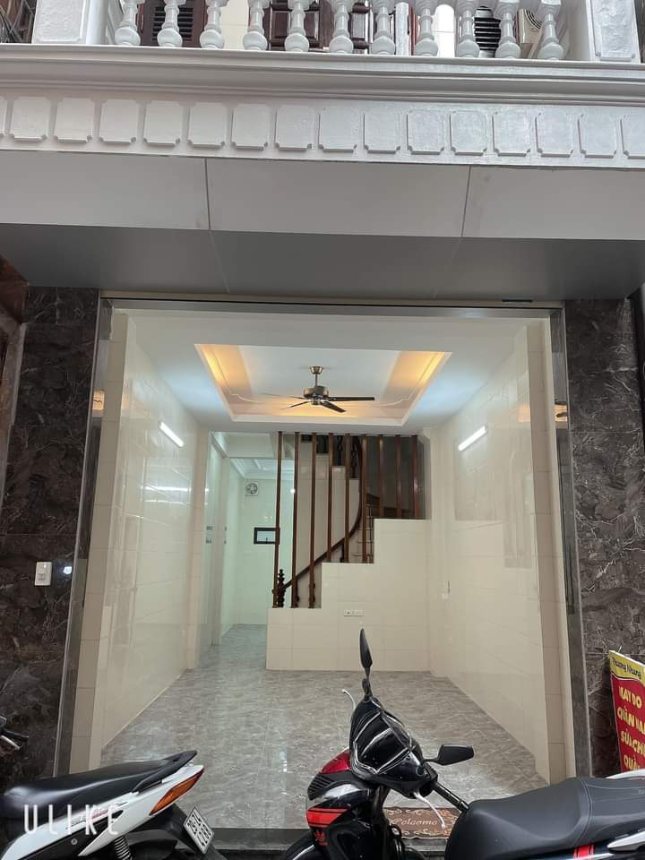 MẶT PHỐ PHÚ MỸ, Ô TÔ TRÁNH, NHÀ ĐẸP LONG LANH, NỞ HẬU, KINH DOANH SẦM UẤT NGÀY ĐÊM.