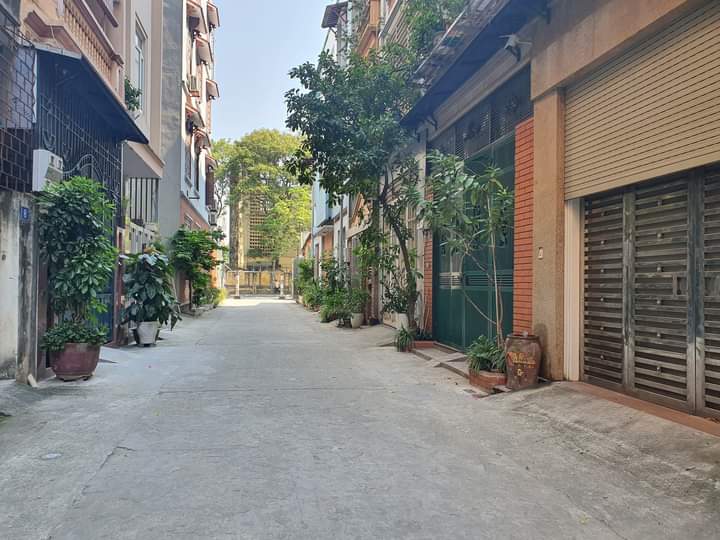 Nguyễn Khang 7 CHỖ VÀO NHÀ, GẦN PHỐ, KINH DOANH, Ở kết hợp CHO THUÊ.