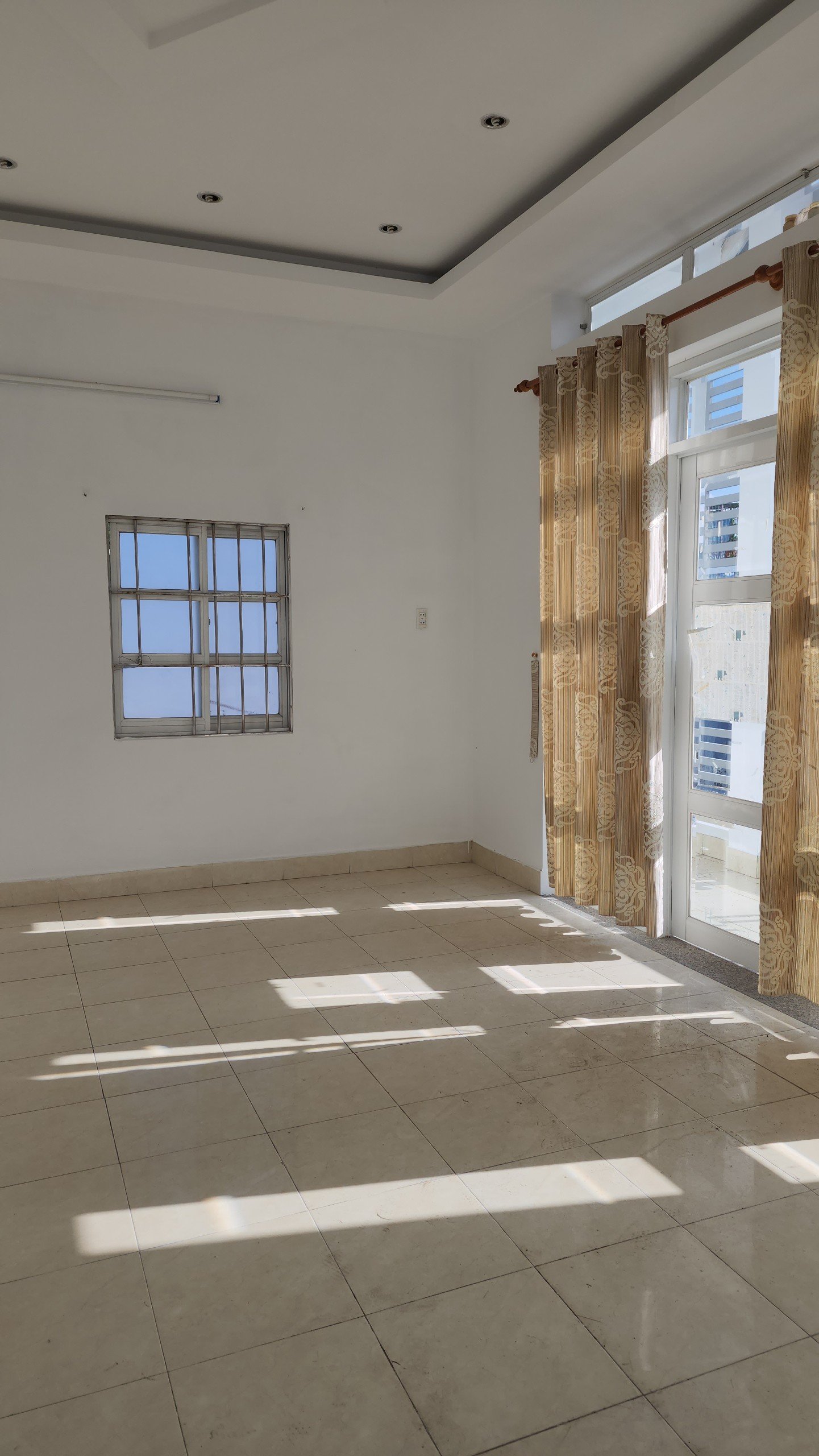 Chủ cần bay Quatar gấp, nhà ở nha trang