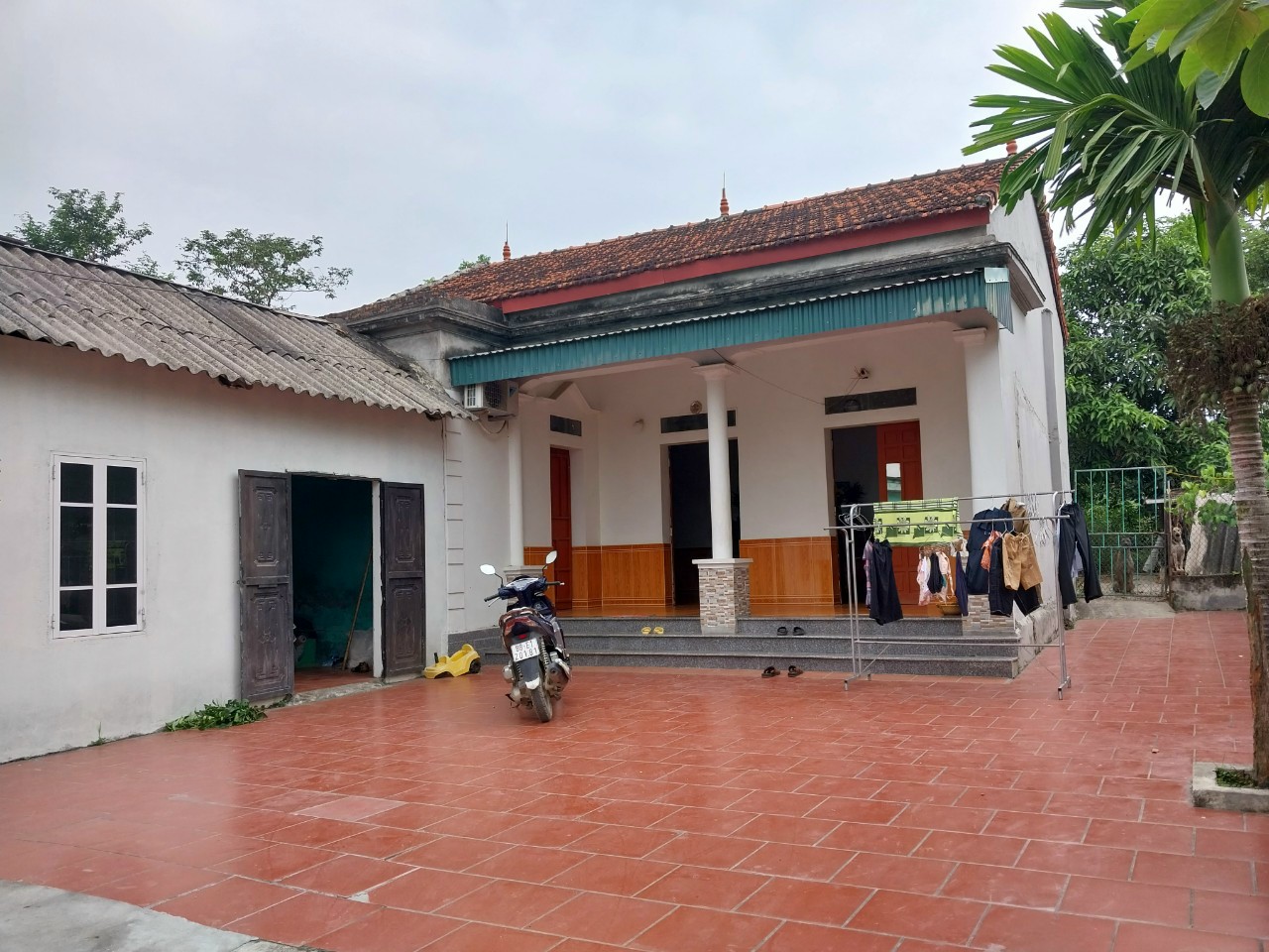 Do chuyển nơi ở, nên bán đất tặng nhà cấp 4 xã minh quang huyện Tam Đảo Vĩnh Phúc, diện tích 1308,8m tc 350m ,mt