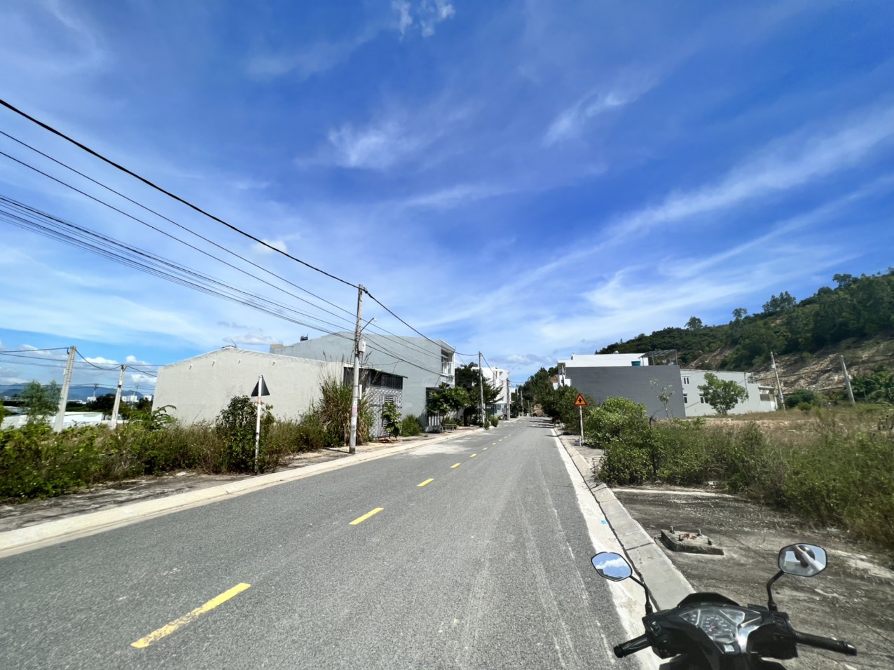 Đất TĐC hòn rớ 2 xã Phước Đồng Nha Trang, diện tích 80m đường nhựa 13m giá 2 tỷ 150 triệu.