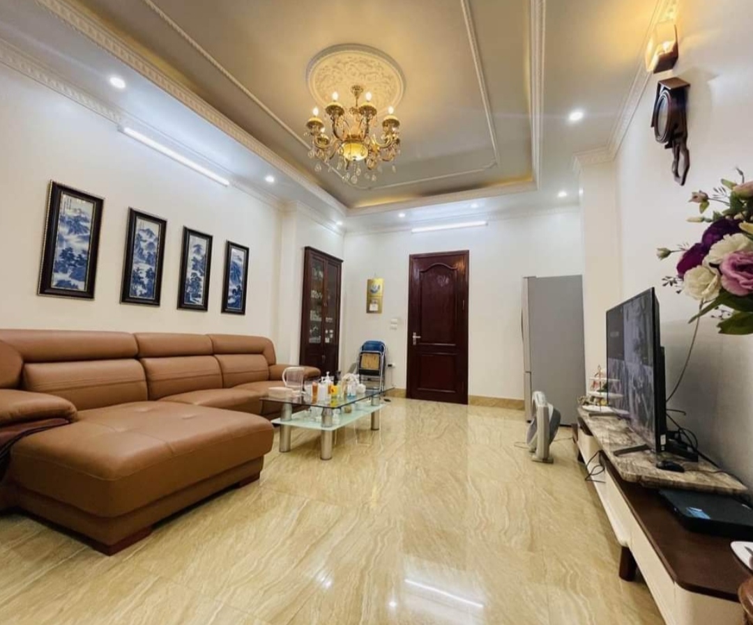 NHÀ MỚI CẦU GIẤY, 3 MẶT THOÁNG SÁNG VÔ CÙNG, AN SINH TUYỆT VỜI