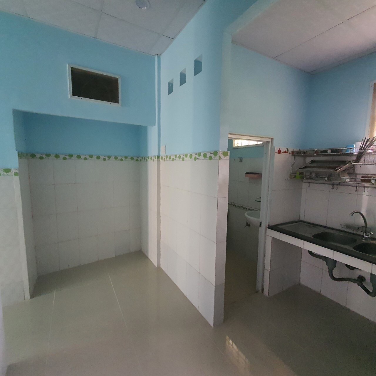 Xe tải đỗ trường thọ 66m. giá 3 tỷ, thu nhập 3 phòng 9tr/th hàng hiếm