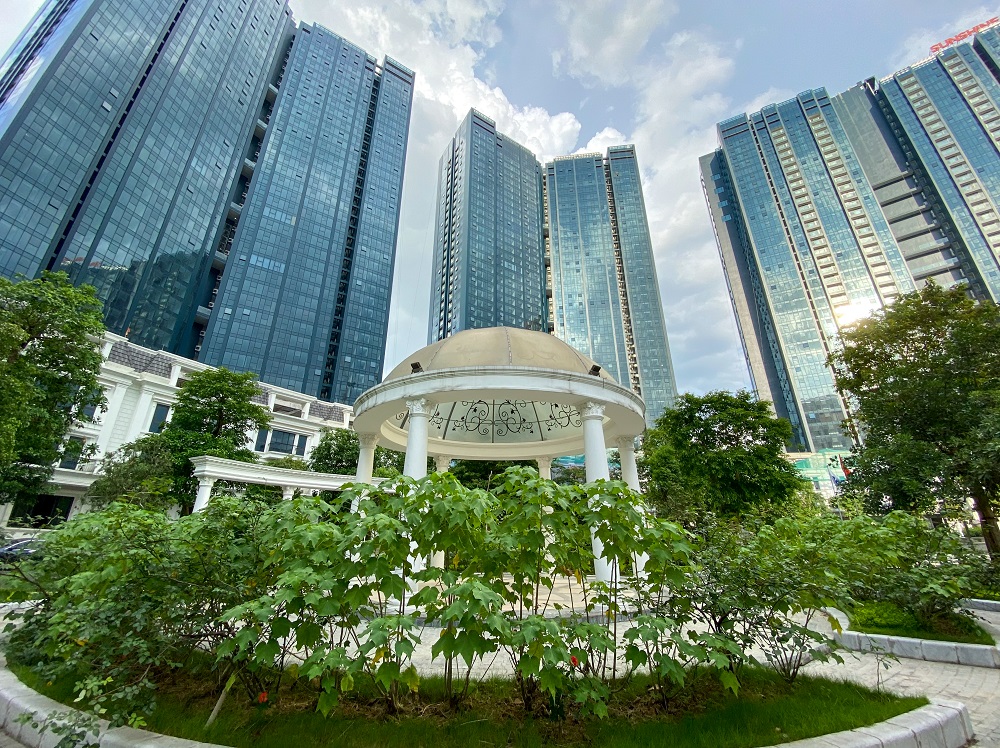 Cho thuê căn hộ cao cấp 3 phòng ngủ gần cầu Thăng Long