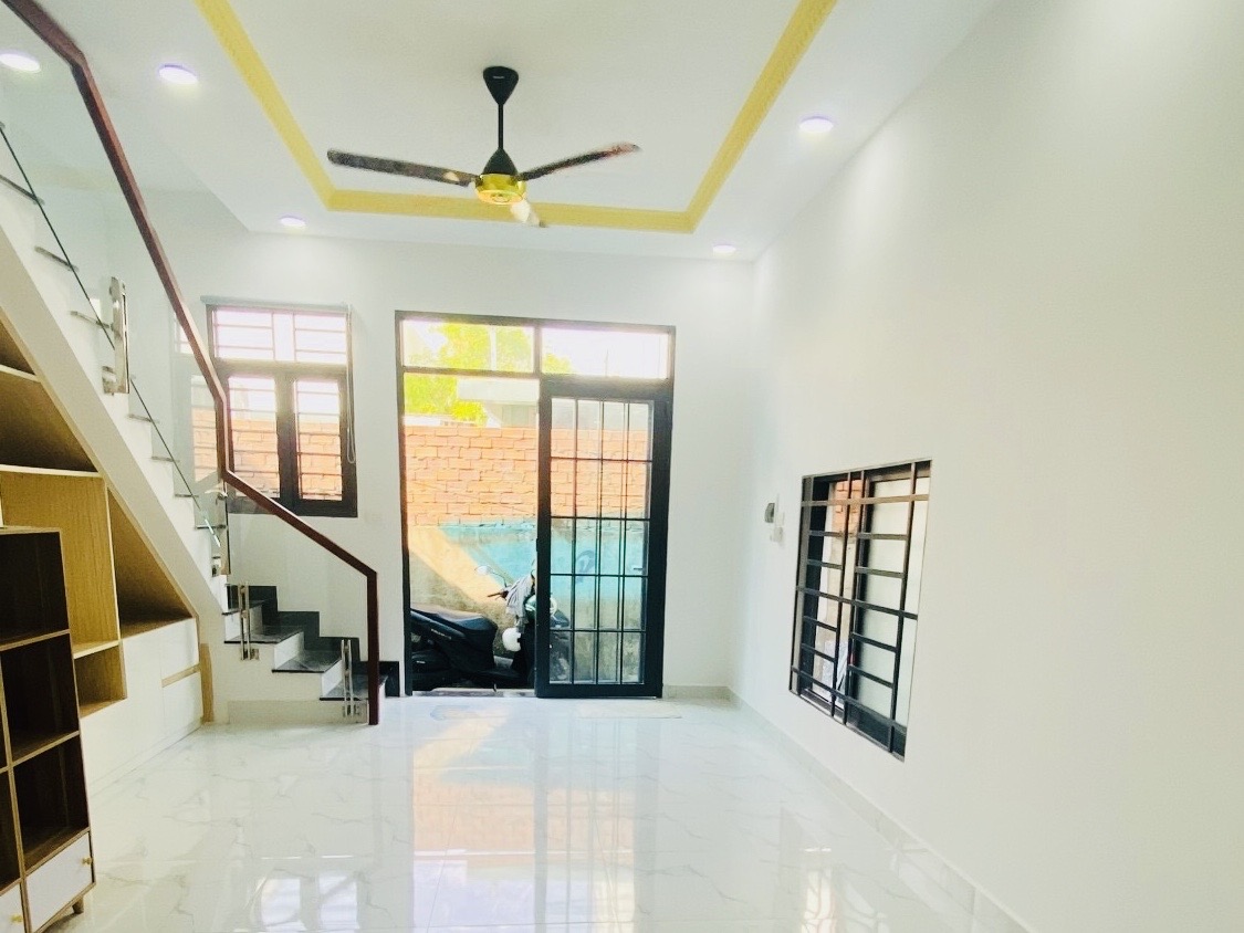 Nhà riêng Đường Tây Hòa Phước Long A Quận 9 + nhà lô góc + 45m2 + chủ tặng nội thất