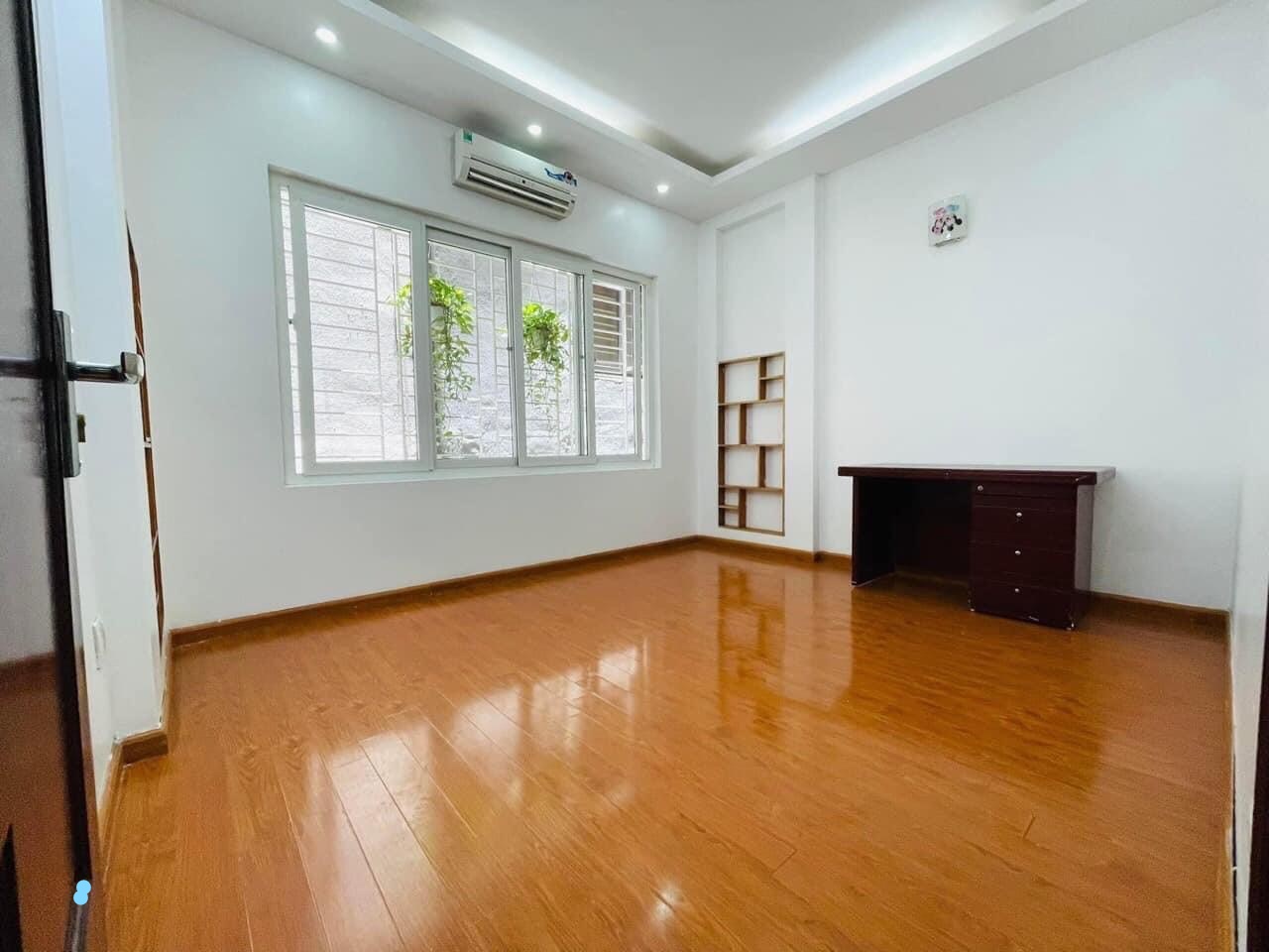 BÁN NHÀ NGUYỄN VĂN CỪ, LONG BIÊN 50M, 5 TẦNG, 3.95 TỶ LÔ GÓC, NỞ HẬU , 2 MẶT TIỀN